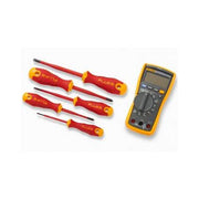 IB117KEUR  Fluke 117 Electrician’s Multimeter + Hand Tools Starter Kit (5 insulated screwdrivers and 3 insulated pliers) -FLUKE