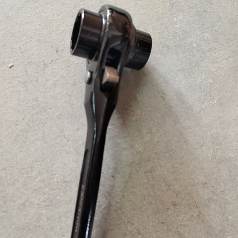 611063 DOUBLE HEAD RATCHET WRENCH 12-POINT 22 X 24 MM/HIGH QUALITY RATCHET WRENCH