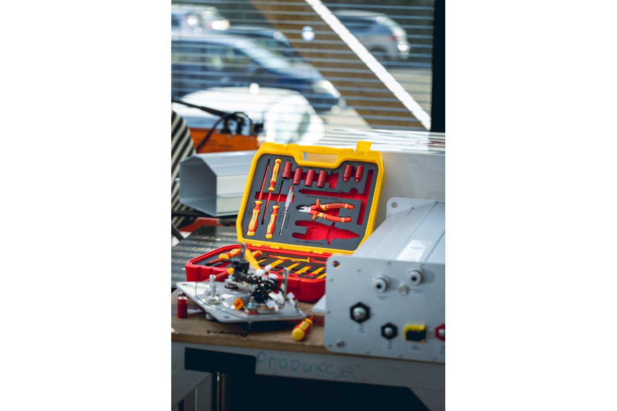 Hogert Insulated tool set 1000 V, 25 pcs.