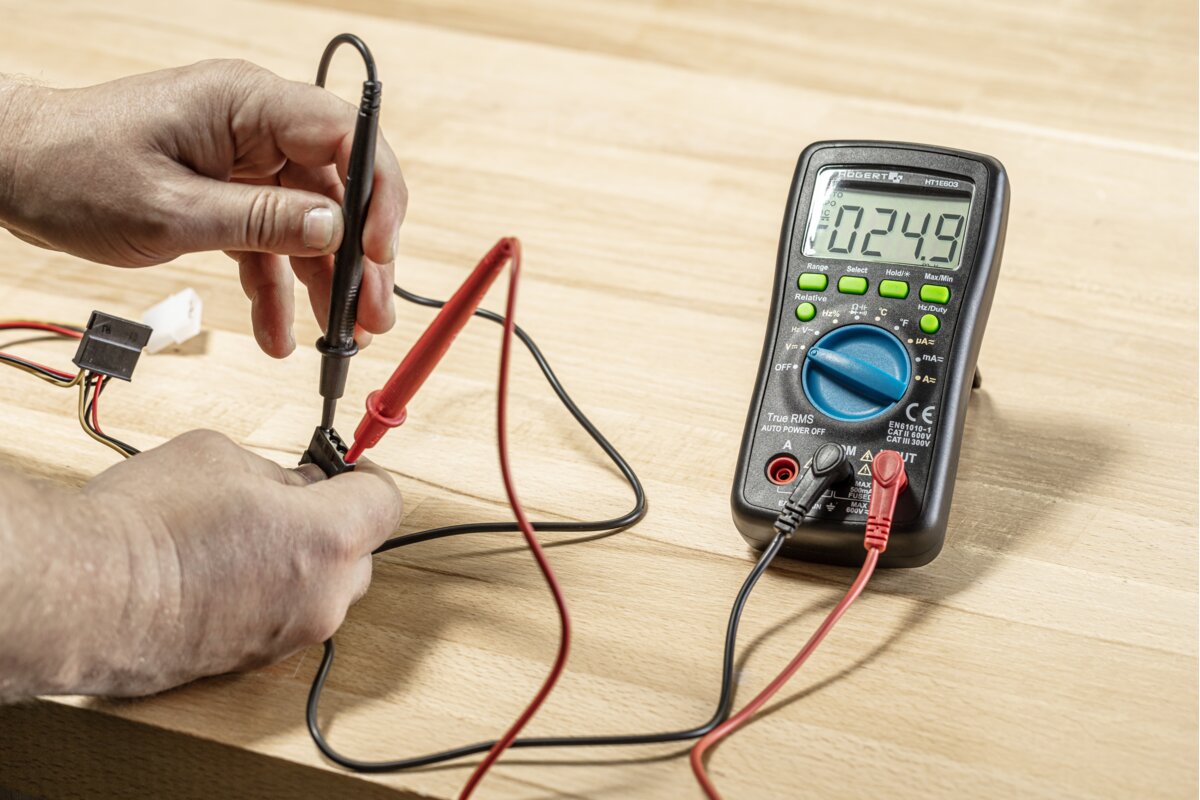 Hogert Digital universal multimeter
