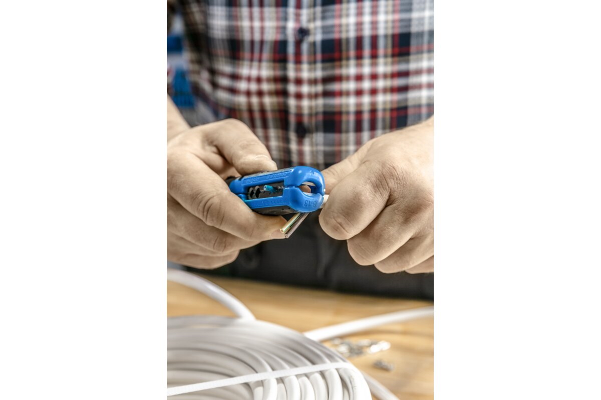 Wire stripper  0.5-6.0 mm2