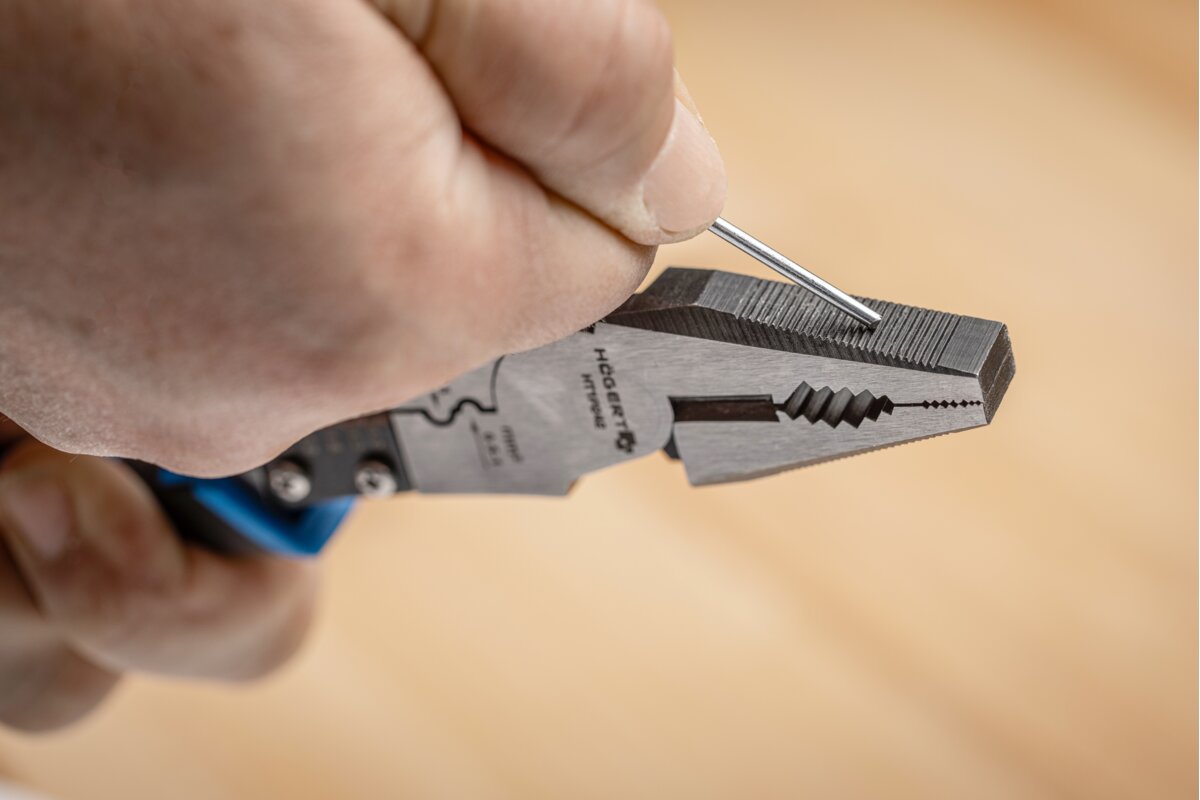 Hogert Multifunctional combination pliers