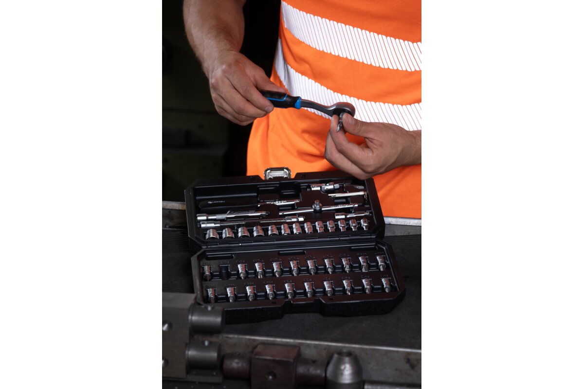 Tool set 46 pcs, CrV steel, ratchet handle 72 T ��