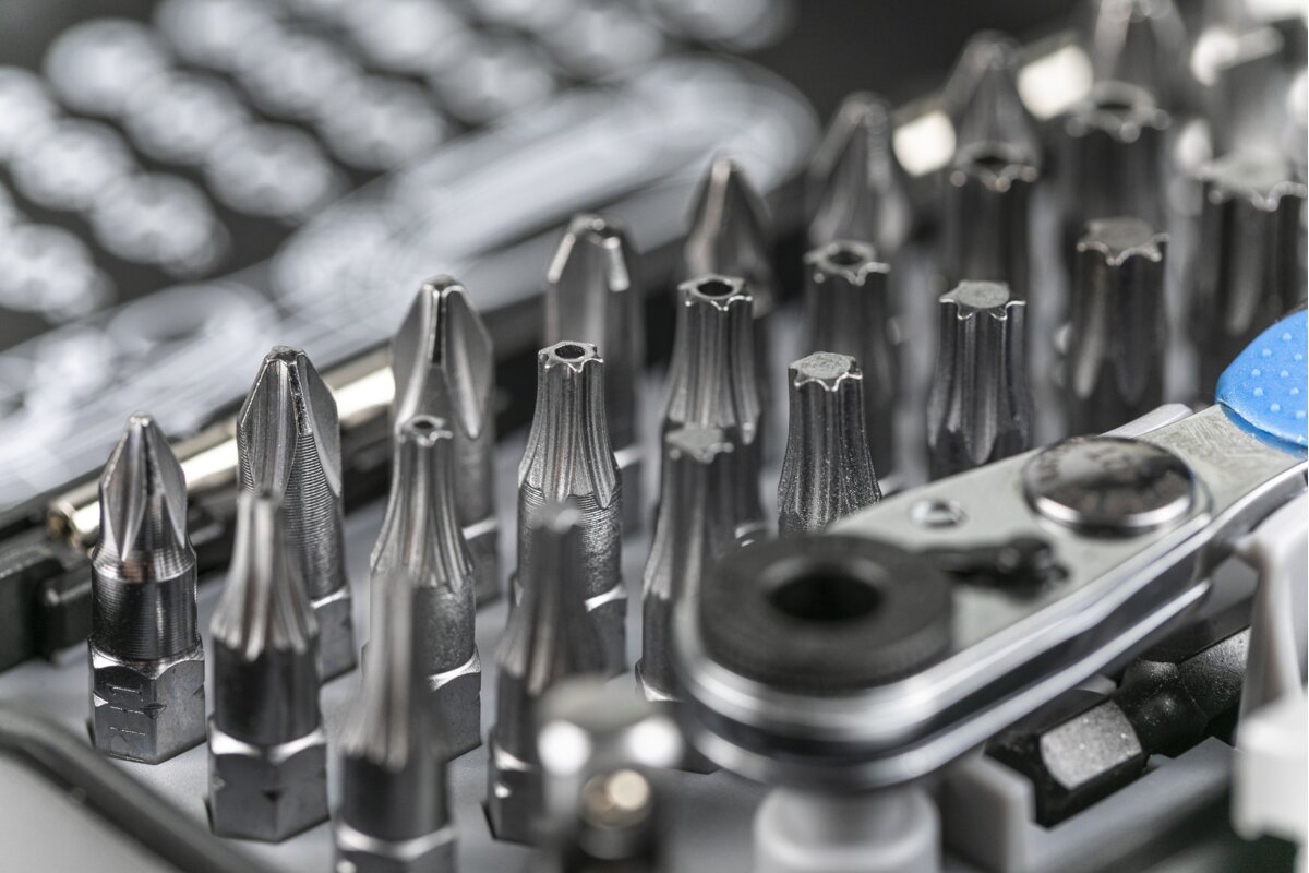 Hogert 33-piece screwdriver bits set