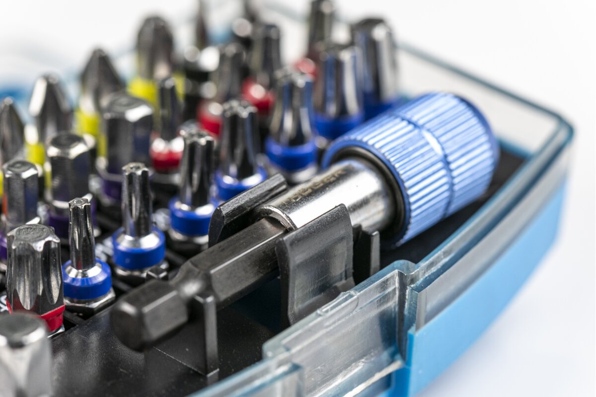Hogert 32-piece screwdriver bits set, S2 steel