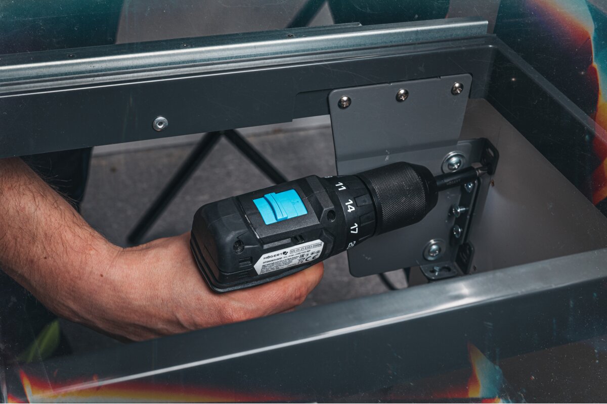 Hogert Brushless Compact Drill Driver 40Nm 18V