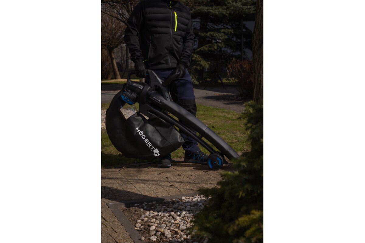 Brushless leaf blower and vacuum cleaner 18V+18V