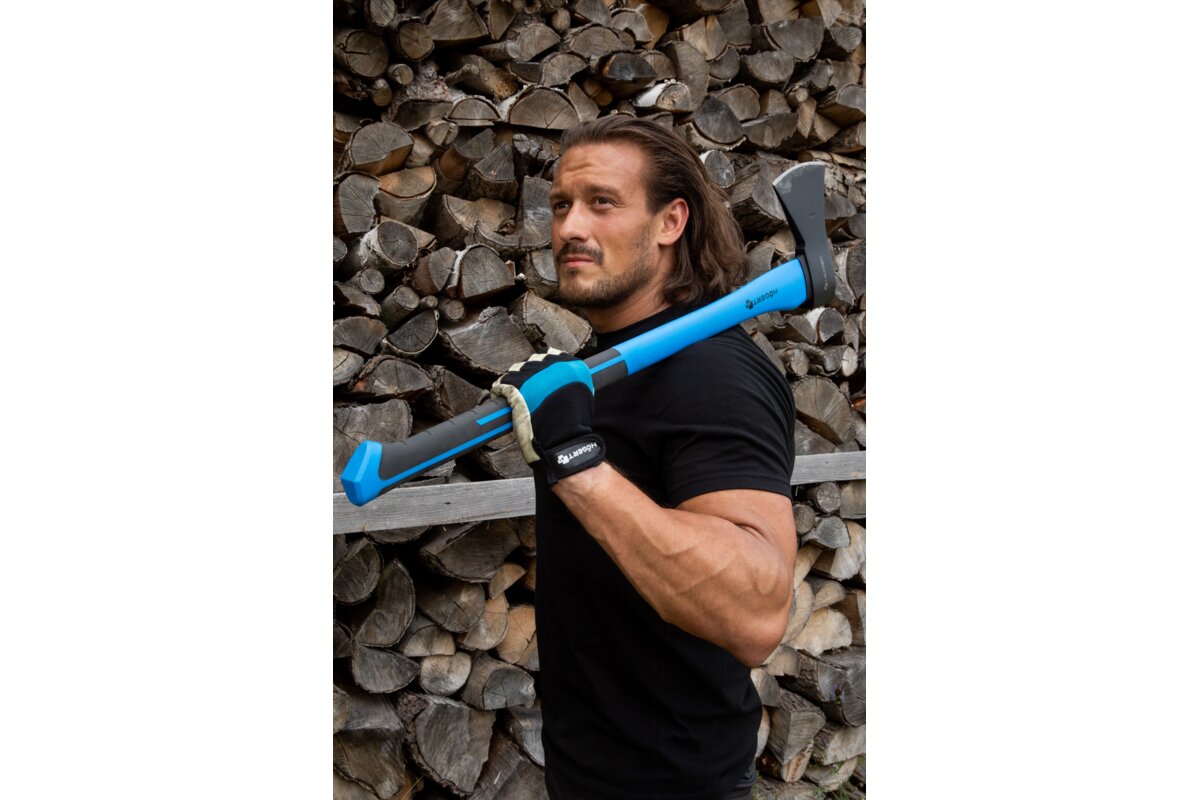 Hogert Axe 1250 g with fibreglass handle