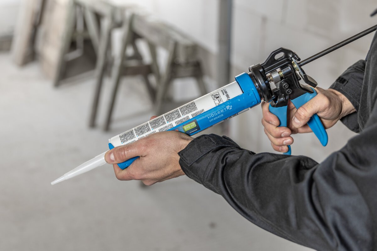 Hogert Caulking gun, heavy duty steel-aluminum