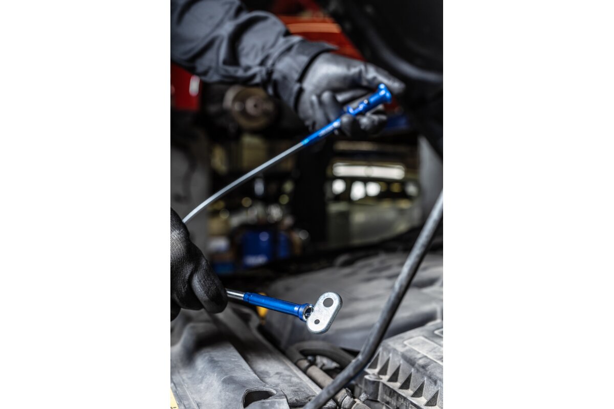Hogert Magnetic pick up tool max. 1 kg, 620 mm, flexible, LED