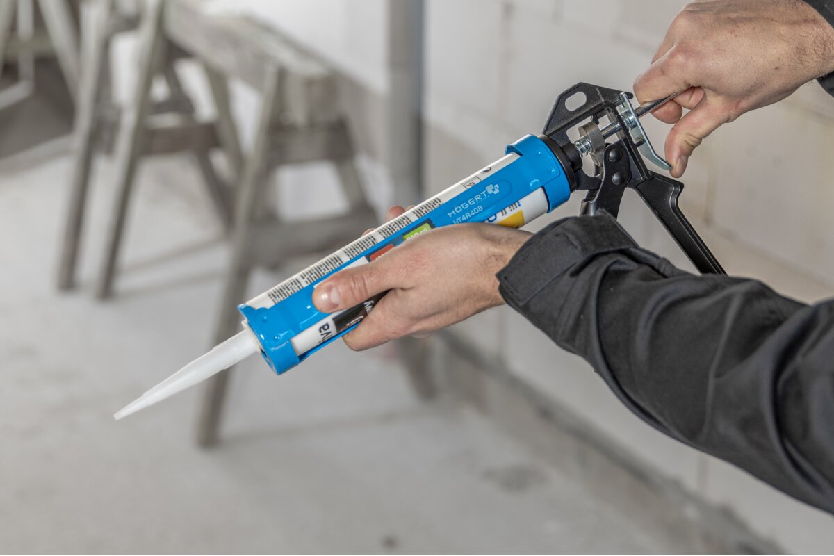 Hogert Caulking gun, steel and aluminum