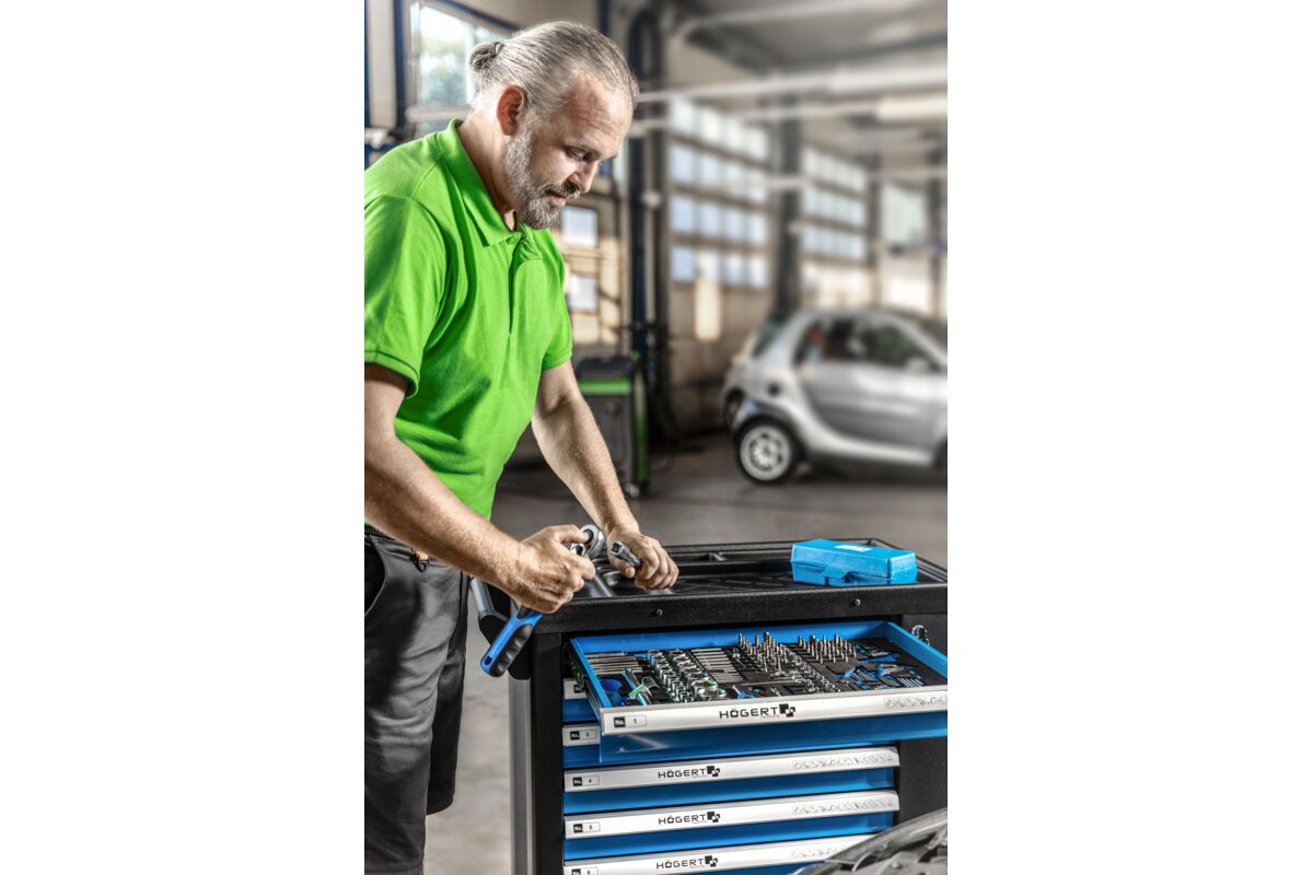 Hogert 7-drawer tool cabinet with a side door with accessories, 544 pcs.