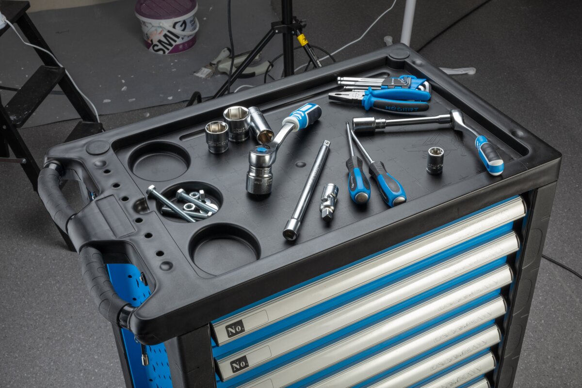 Tool cabinet 252 items