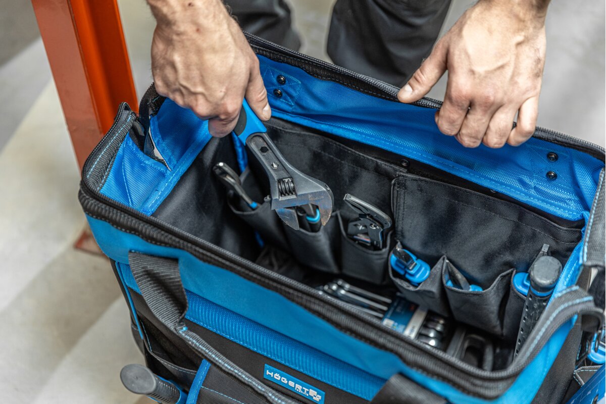 Hogert Assembly bag on wheels