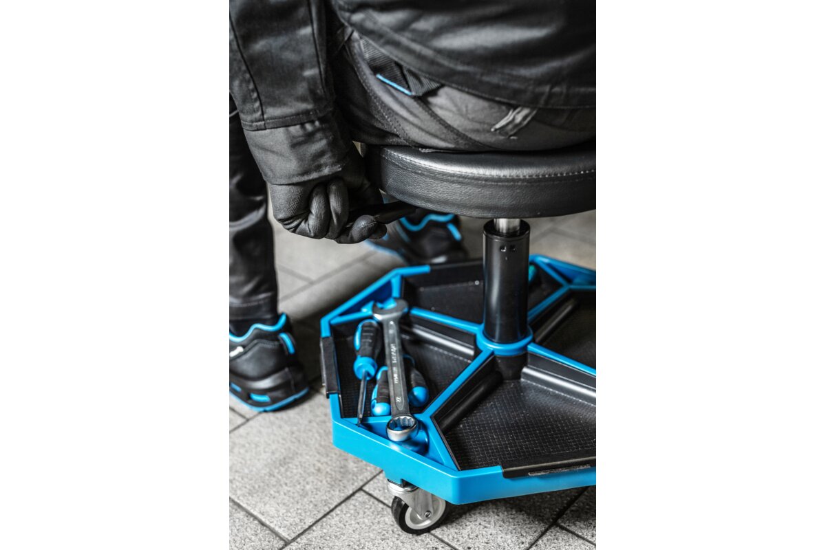 Hogert Adjustable workshop seat