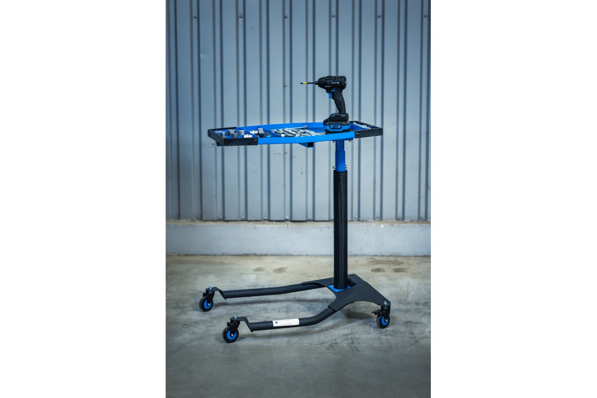 Hogert A table for service work
