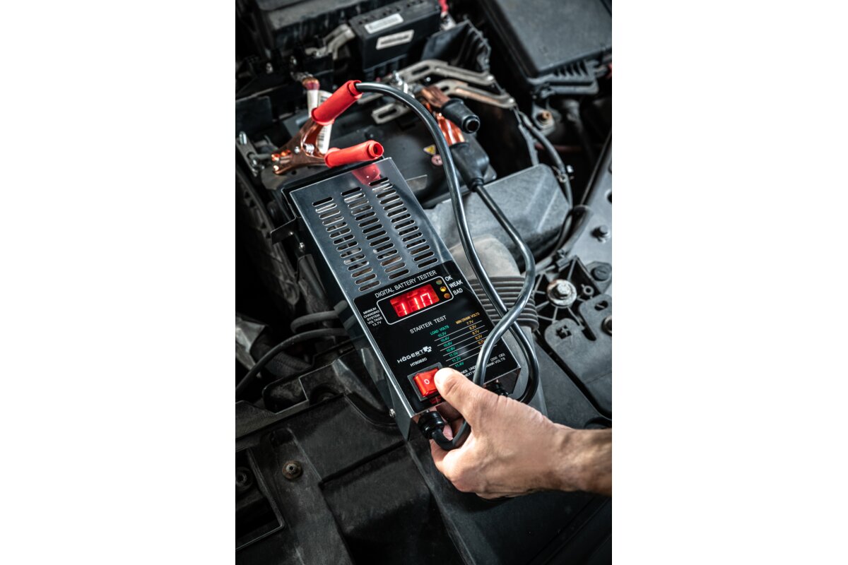 Hogert Digital battery tester 12V