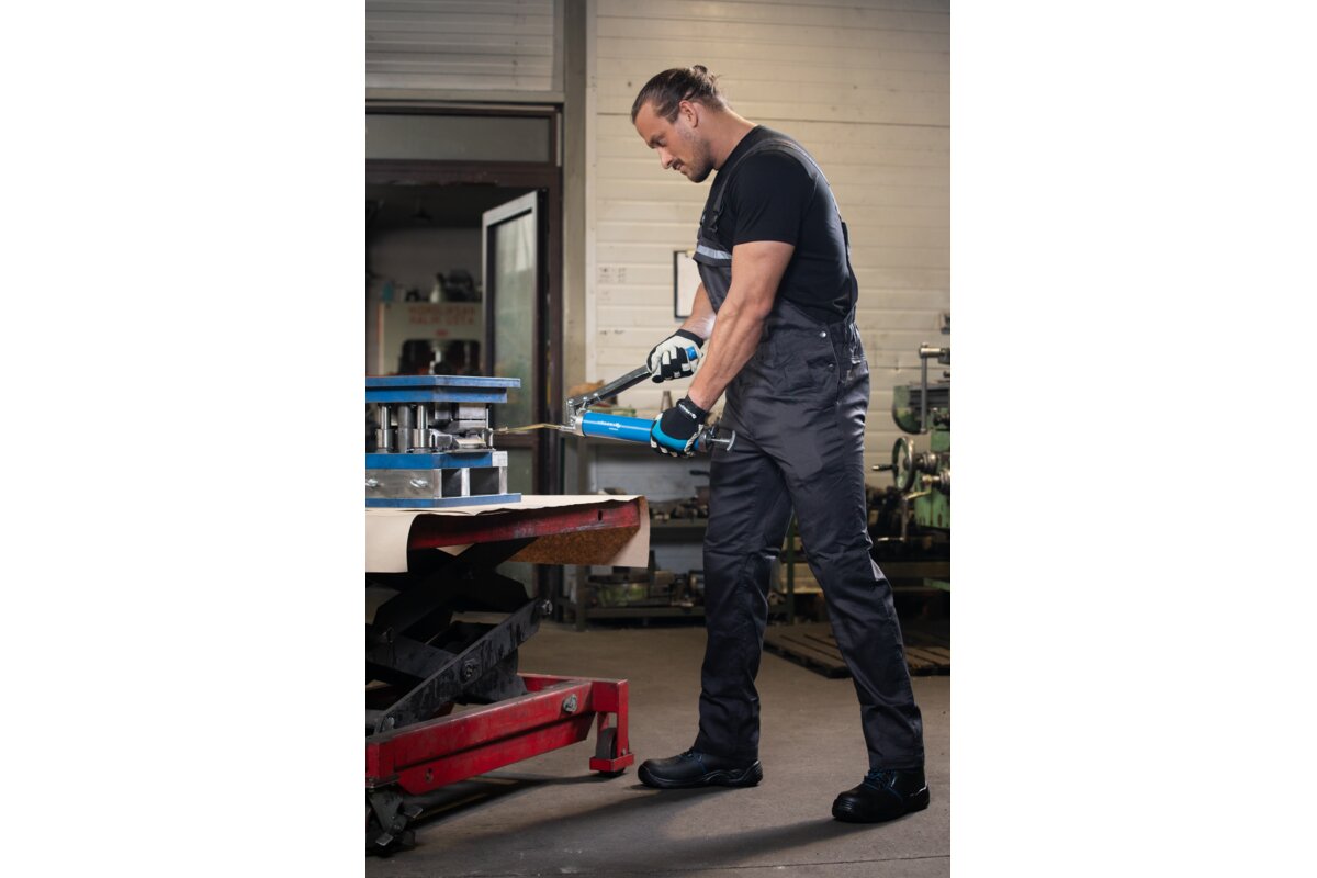 Hogert Pistol grip grease gun 600 cm3