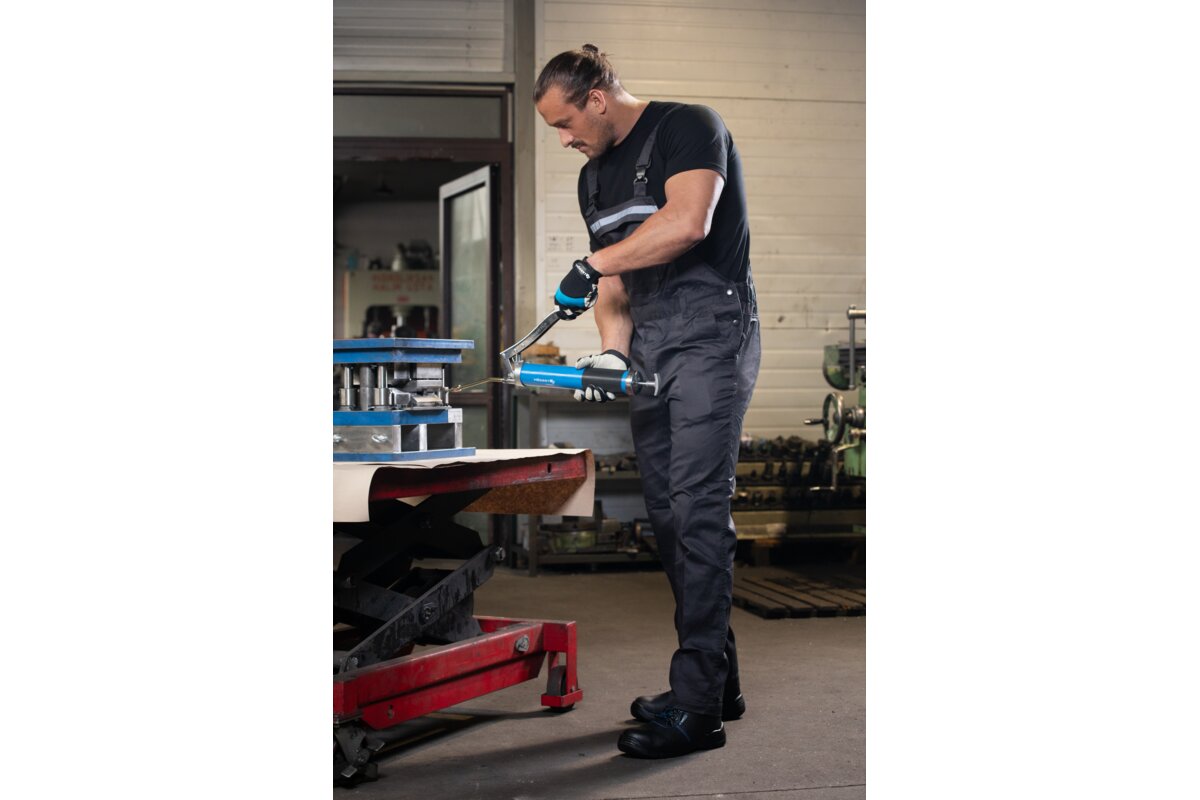 Hogert Pistol grip grease gun 600 cm3