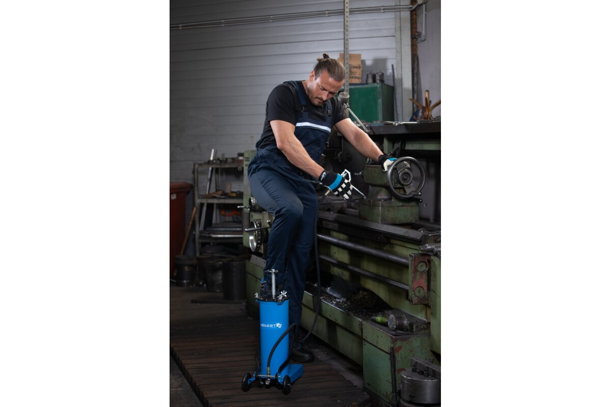 Hogert Foot grease gun 6L