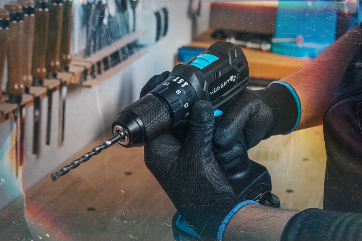 Brushless Compact Drill Kit Impact Screwdriver 40Nm 18V