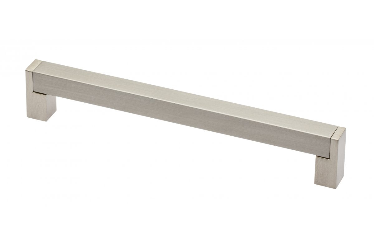 Zamak handle 334 C=192mm brushed steel