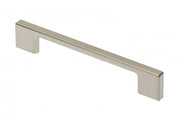 Zamak handle 819 C=128mm satin
