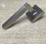 Union Solid Handle SS J5000SRS10SS